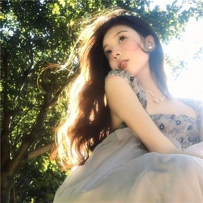 为黛茜小姐开车